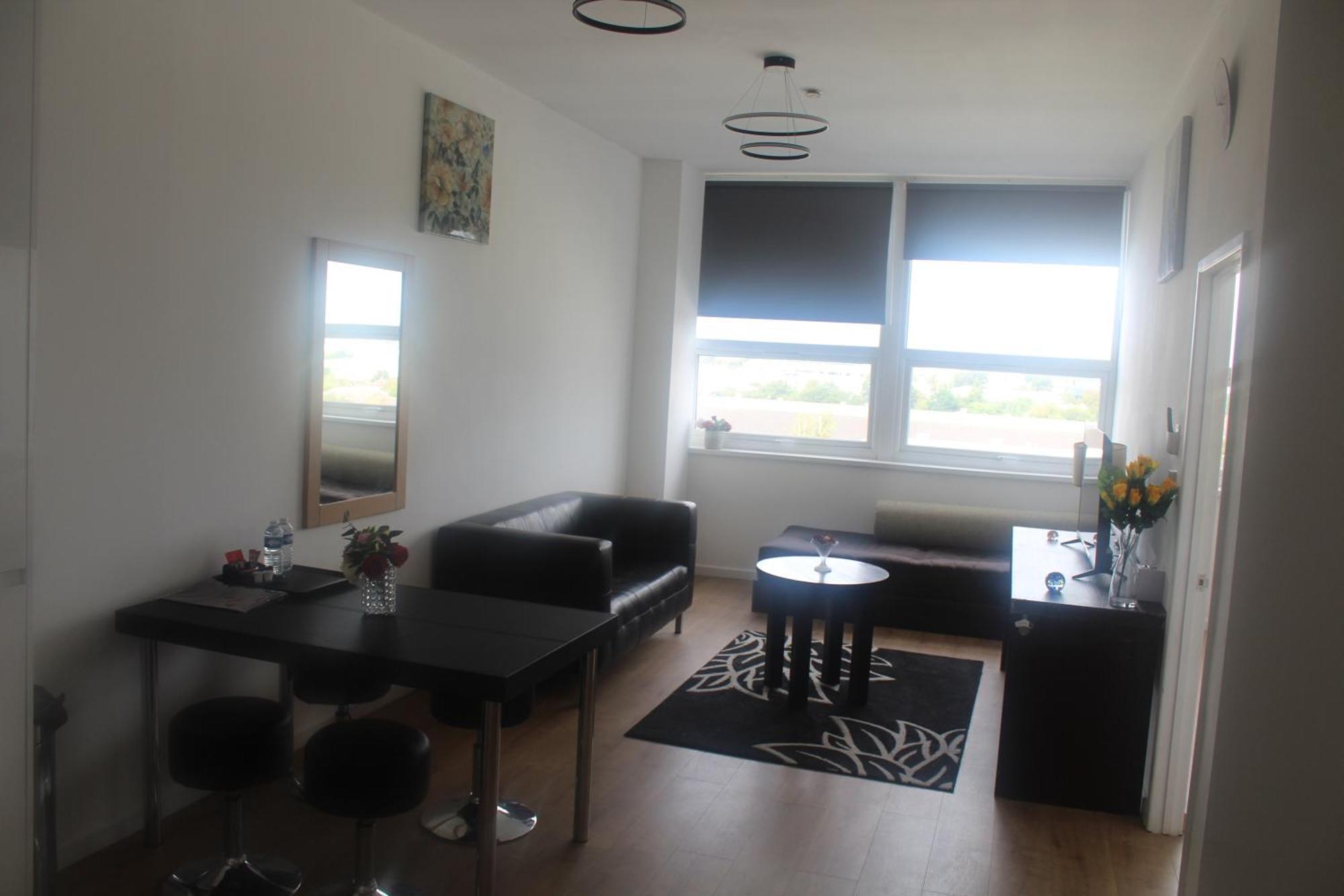Flat 413 One Bedroom Apartment *